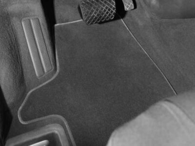 Tekstilni tepisi za auto